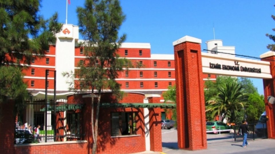 ekonomi-universitesi-tanitim